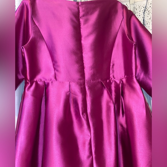 Brand: EY
Size: 16W, PTP- 22”, Length (front)- 22” (back)- 54”
Color: Fuschia - Picture 3 of 3